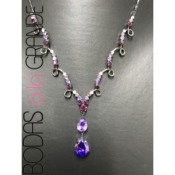 Conjunto pendientes y gargantilla MORADO